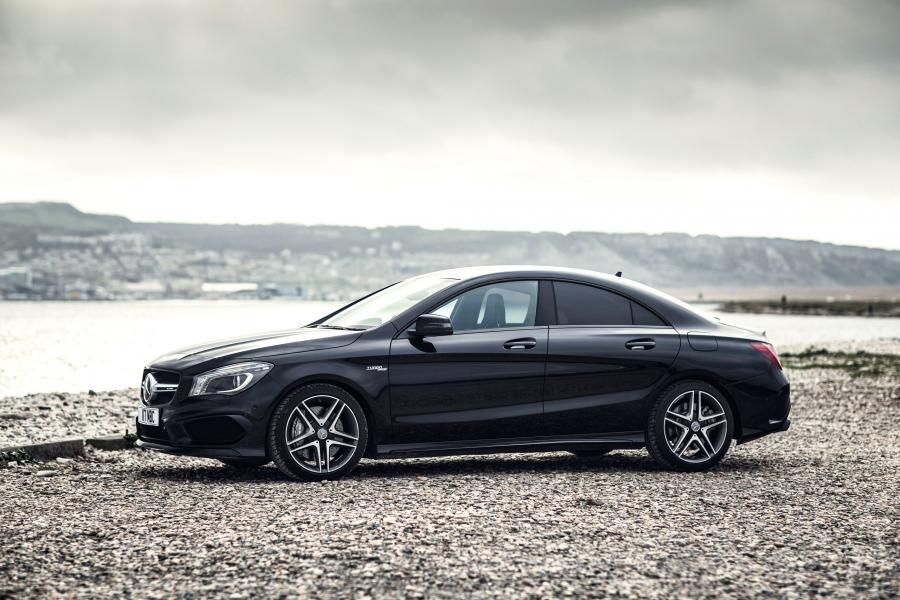  Mercedes-Benz CLA45 AMG 2013 года  (UK) (фото 23 из 30)